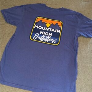 Comfort Colors Pocket Graphic Tee Mountain High size Large